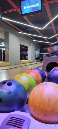 370 Bowling Oyun Cafe
