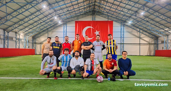 Mavi Beyaz Halı Saha