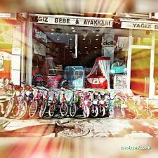 Yaḡiz Bebe Çocuk Giyim Oyuncak Ve Araç Gereç