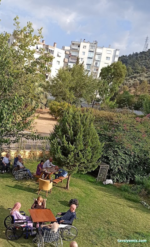 Özel Medi Yaşam Huzurevi Ve Yaşlı Bakım Merkezi