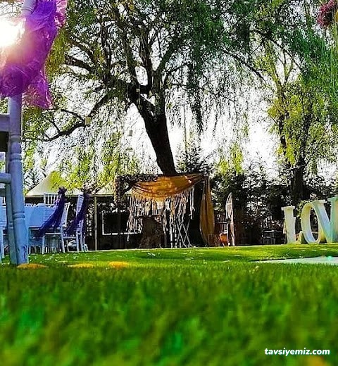 Salkım Söğüt Garden Park