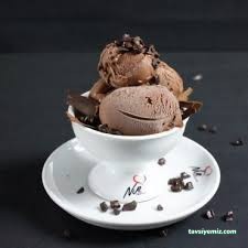 Nur Tatlı Ve Dondurma