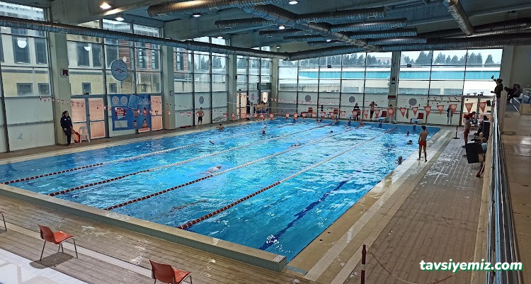 Manisa Olimpik Yüzme Havuzu
