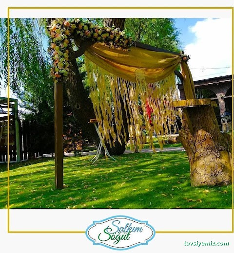 Salkım Söğüt Garden Park