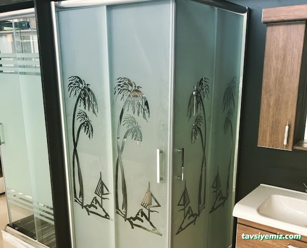 Yıllar Cam Ve Sineklik