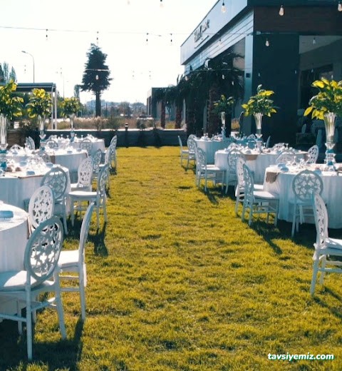 Happy Garden Wedding