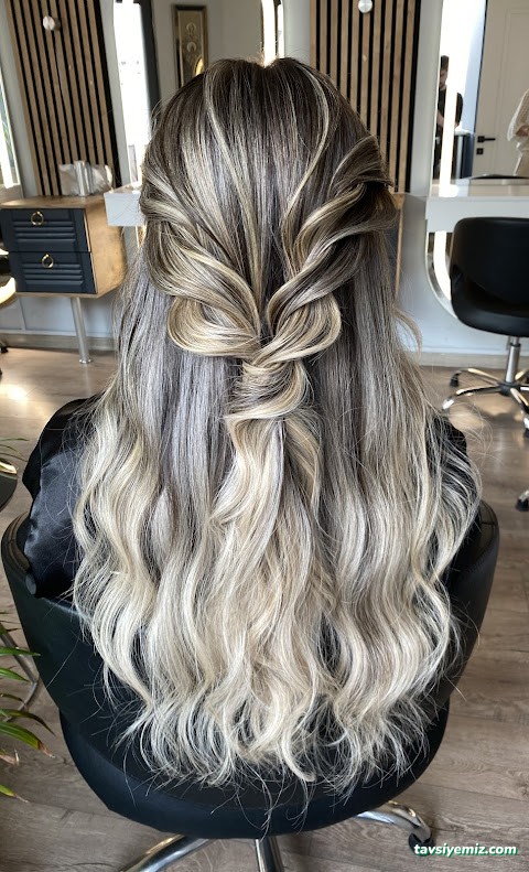 Mad Hair Studio Bayan Kuaförü