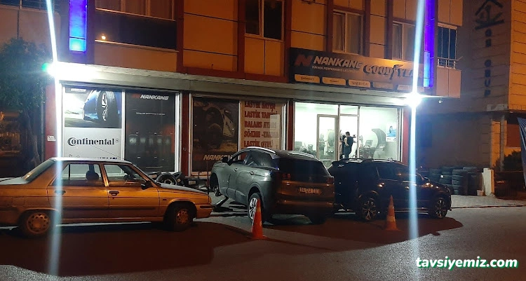 Abbas Oto Lastik ( Lastik & Jant Tamir Satış )