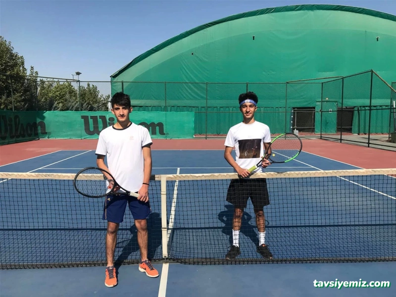 Açık Hava Tenis Kortu