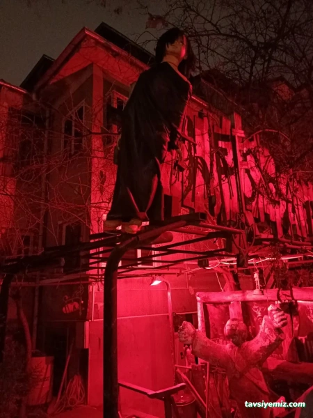 Adak Odadan Kaçış & Korku Evi