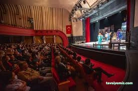 Adana Büyükşehir Belediyesi Tiyatro Salonu