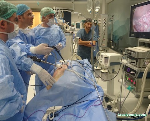 Prof. Dr. Berkan Reşorlu Muayenehanesi / Üroloji Doktoru