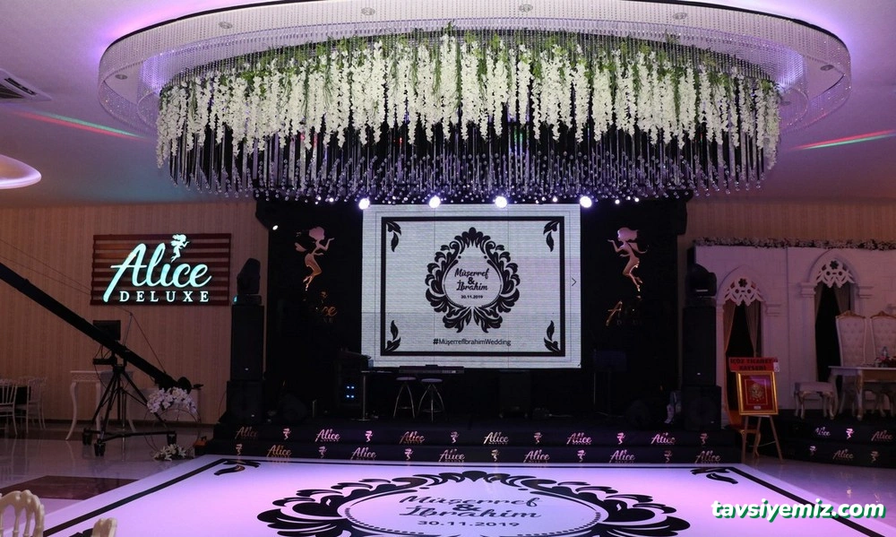 Alice Deluxe Balo Ve Ziyafet Salonları
