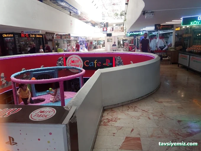 Alparslan Türkeş İş Mer. Kapalı Otoparkı