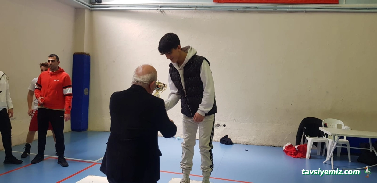 Altın Yumruk Spor Kulübü