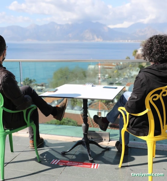 Antalya Büyükşehir Belediyesi Tophane Çay Bahçesi