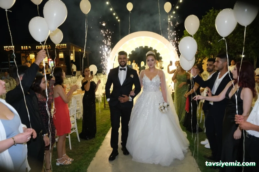 Antalya Görsel Organizasyon Nişan Kına Düğün Ve Davet Salonu