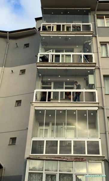 Avcı Pen-Alüminyum-Cam Balkon