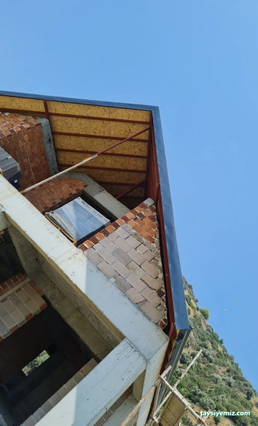 Aydında Çatı Pergole Gürcan Usta Demir Doğrama, Çatı Ve Pergole Sistemleri