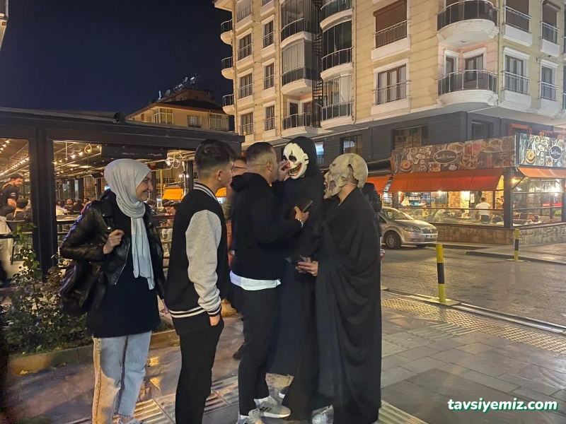 Azazil Korku Evi Batman