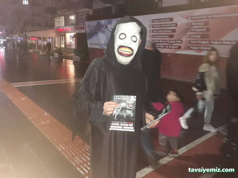 Azazil Korku Evi Batman