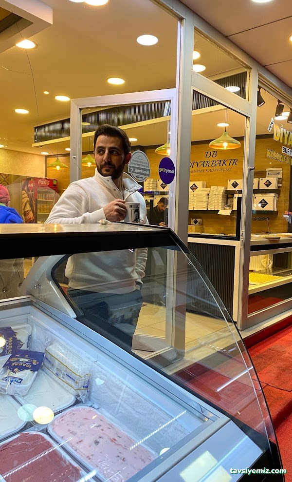 Yeni Diyarbakır Burma Kadayıfçısı