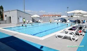 Belediye Açık Yüzme Havuzu