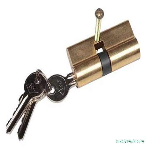 Beyaz Anahtar Ve Çilingir