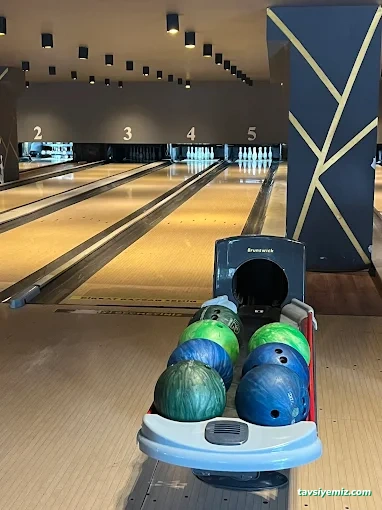 Big Wont Cafe & Restorant & Bowling