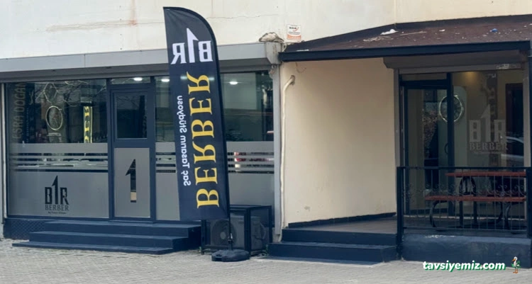 Bir Berber Saç Tasarım Stüdyosu