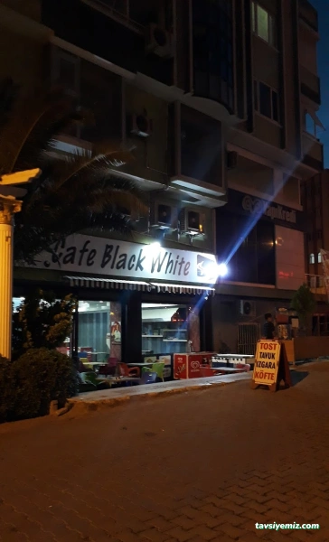 Black & White Cafe