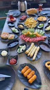 Breadli Cafe & Sandwich