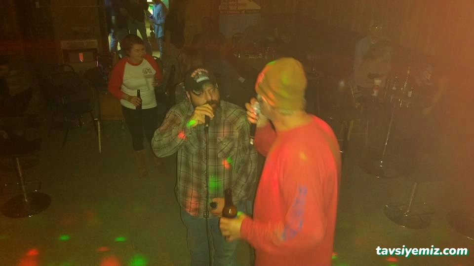 B&S Karaoke World