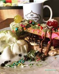 Burdur Tarihi Ortaköy Kumpircisi Ve Waffle