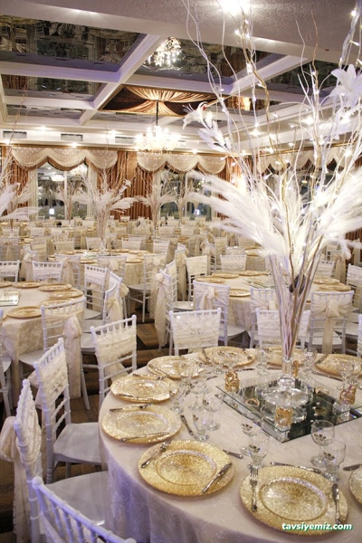 Buzz Ateşi Balo Davet Salonu