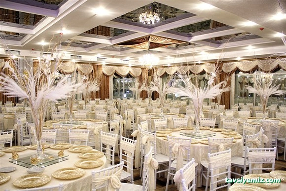 Buzz Ateşi Balo Davet Salonu