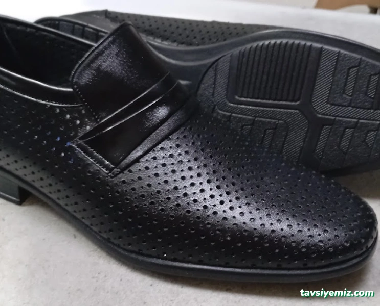 By Ömür Sudemir Ayakkabı