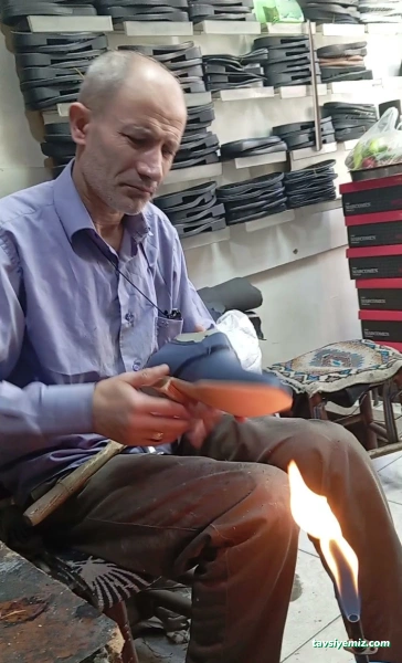 By Ömür Sudemir Ayakkabı