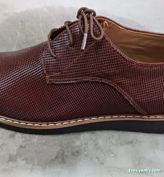 By Ömür Sudemir Ayakkabı