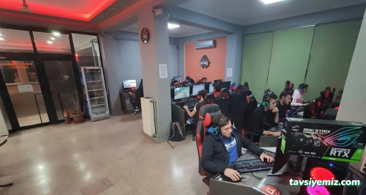 Yakamoz İnternet Cafe & İletişim