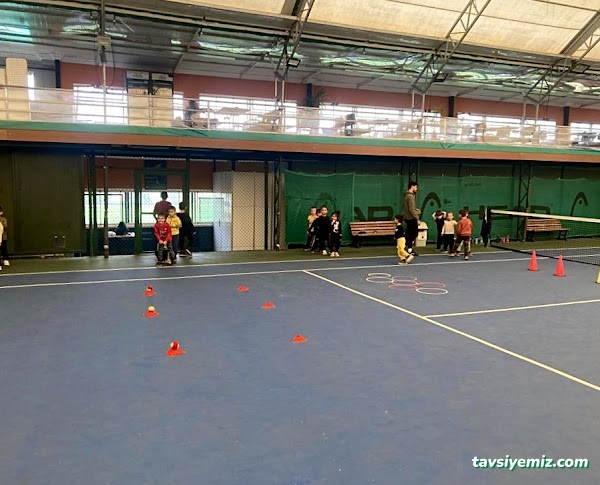 Esas Beşevler Spor Tesisi (Halı Saha, Tenis Kortu)