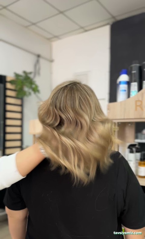 Professional Hair Makeup Studio Bayan Kuaförü