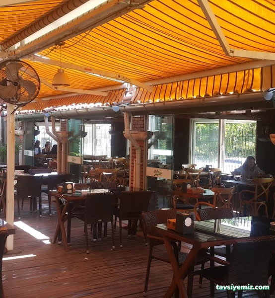 Cafe Gool Bahçe