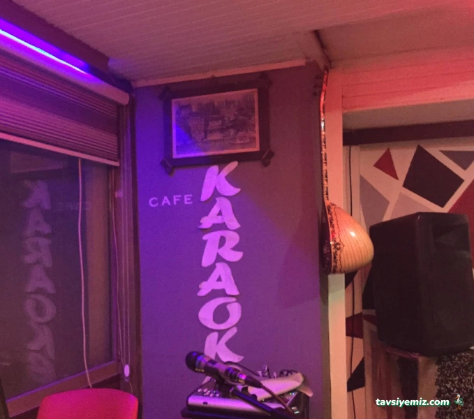 Cafe Karaoke Van