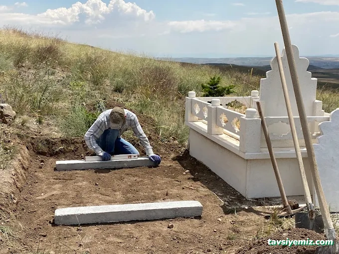 Ceylan Mermer Ve Mezar