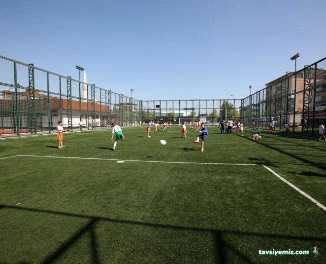 Çiftehavuzlar Spor Tesisleri Halısaha