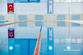 Cumhuriyet Üniversitesi Yüzme Havuzu