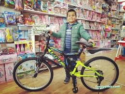 Yaḡiz Bebe Çocuk Giyim Oyuncak Ve Araç Gereç