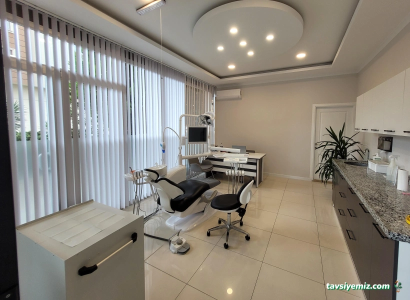 Diş Hekimi Dt. Efkan Arda Yücesan