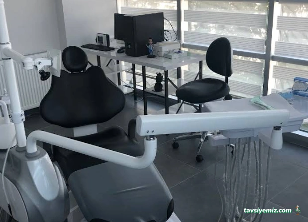 Diş Hekimi Yunus Emre Köksal Kliniği